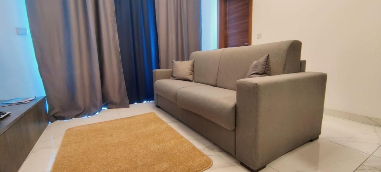 Blu-M Central Qormi Ngoại thất bức ảnh