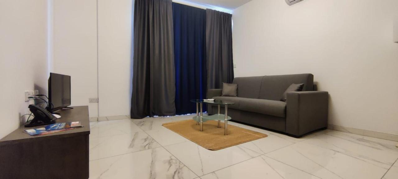 Blu-M Central Qormi Ngoại thất bức ảnh