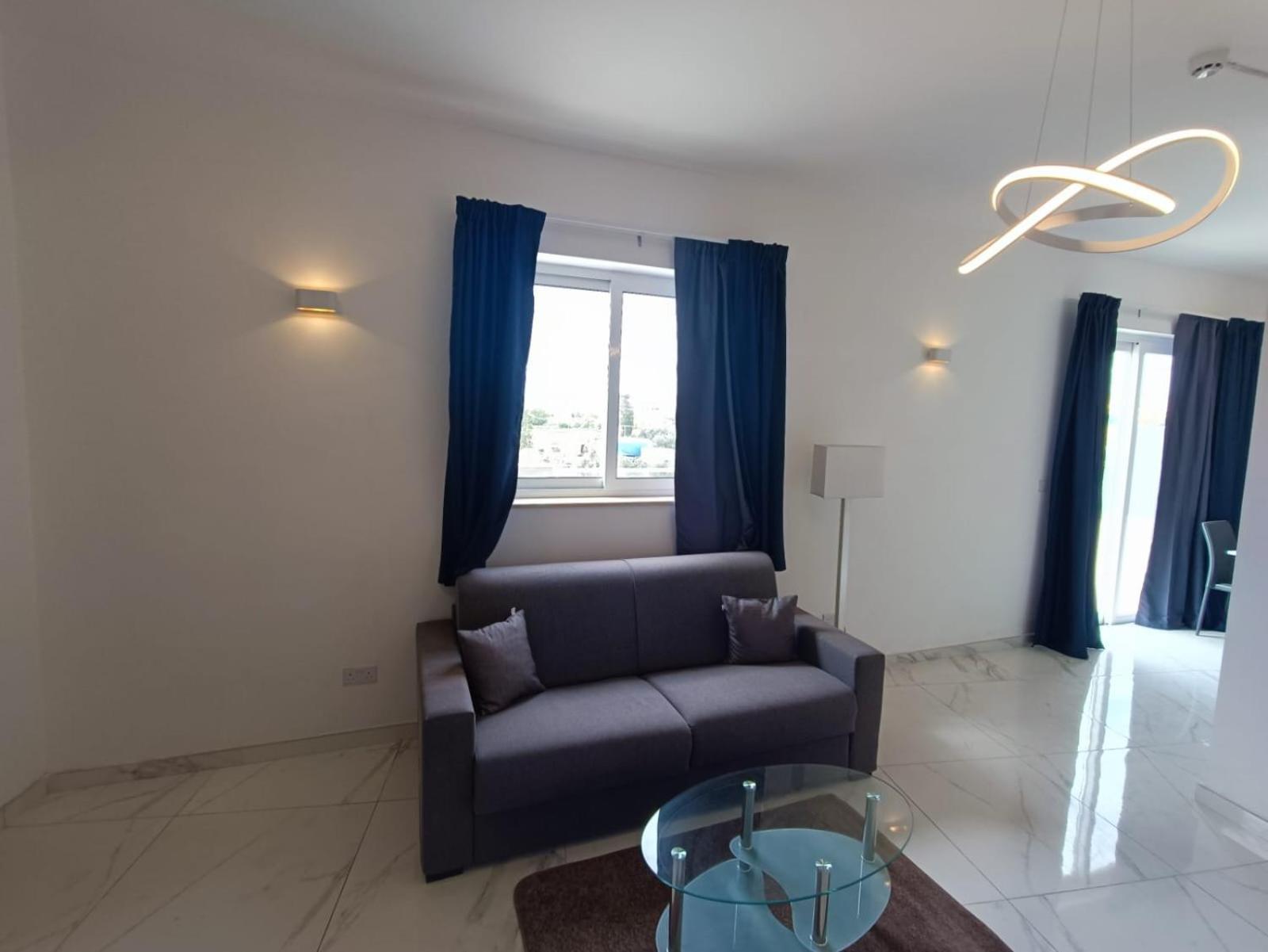 Blu-M Central Qormi Ngoại thất bức ảnh